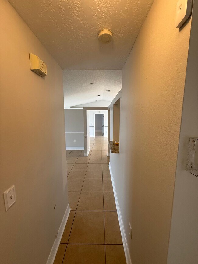 Building Photo - 2531 Sage Dr