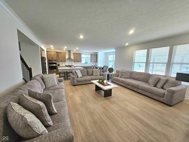 Building Photo - 15445 Hurst Rd