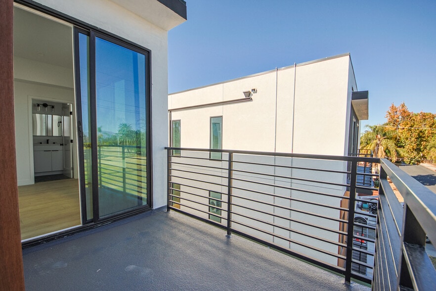 Building Photo - 6405 Odessa Ave