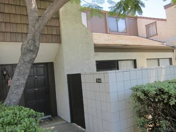 House Entrance - 584 W Huntington Dr