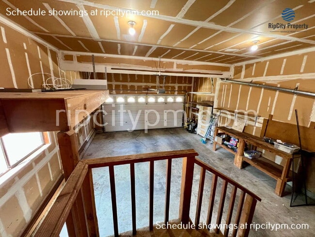Building Photo - 13241 SW 64th Ave