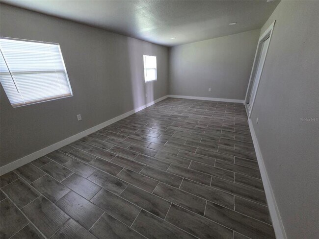Building Photo - 38300 Henry Dr