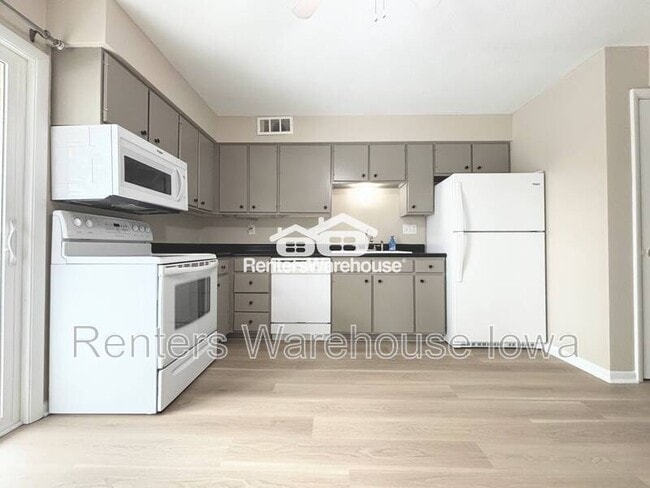 Building Photo - 6202 62nd St