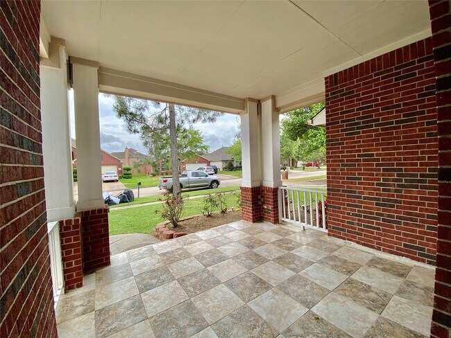 Building Photo - 10323 Stanbrook Dr