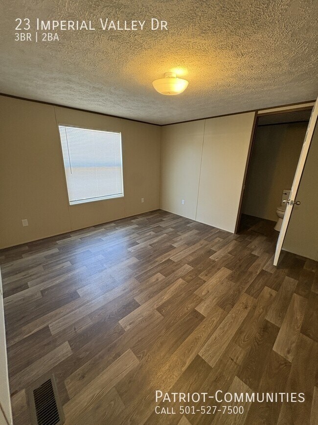 Building Photo - 23 Imperial Valley Dr