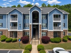 Building Photo - 1425 Town Creek Cir