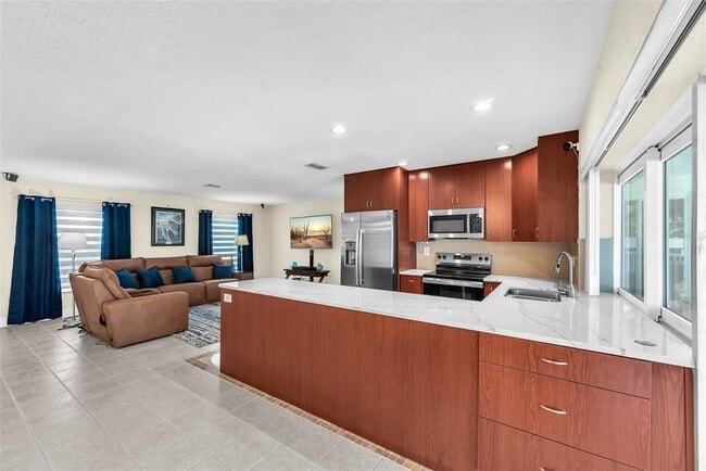 Building Photo - 1012 Spindle Palm Way