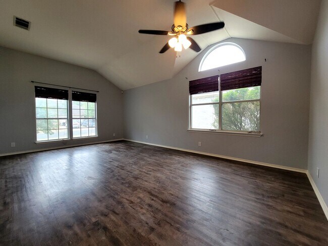 Building Photo - 722 Minturn Ln