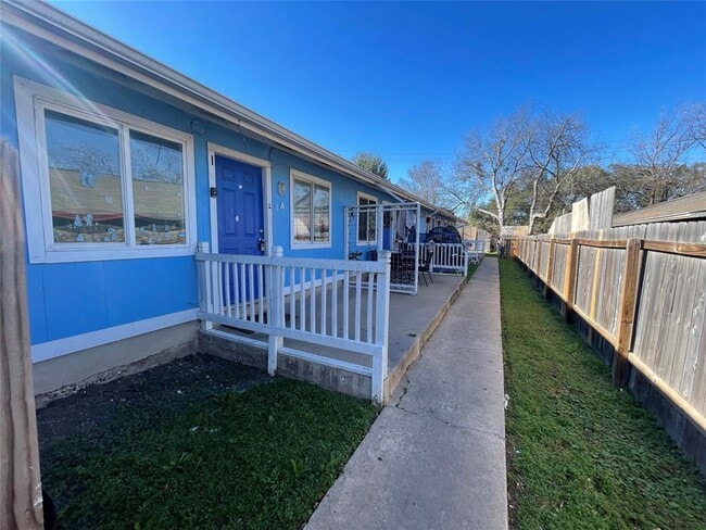 Building Photo - 8208 Sam Rayburn Dr