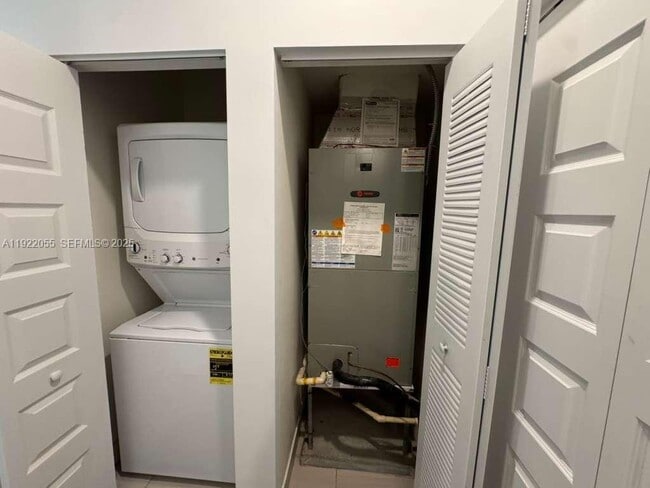 Building Photo - 10473 NW 82nd St