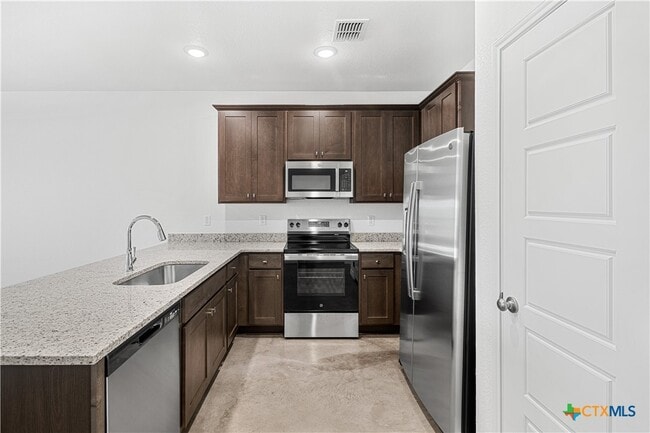 Building Photo - 1214 Concord Dr