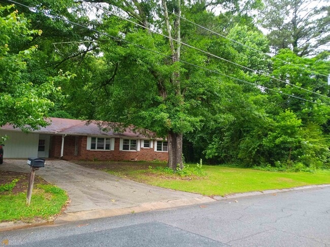 Building Photo - 1036 Skylark Dr