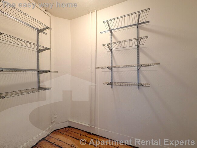 Building Photo - 61 Webster Ave