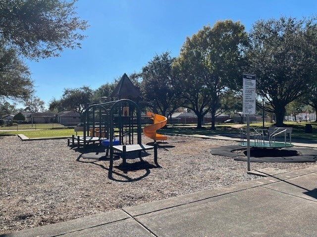 Building Photo - 6823 Zapata Dr