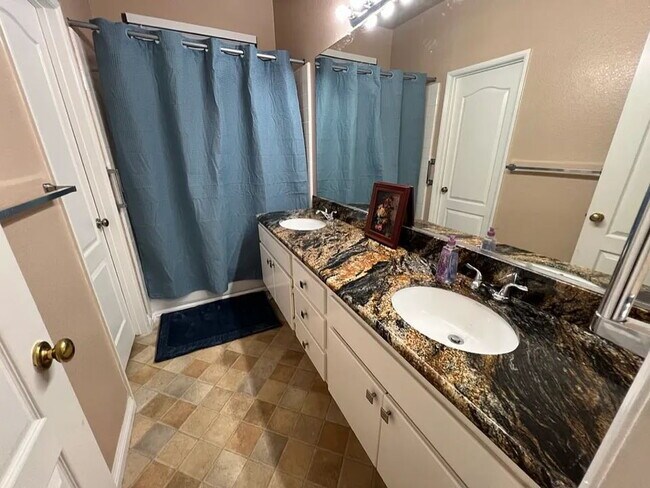 Building Photo - NO MIN CREDIT SCORE REQUIRED, BK OKAY, PAS...