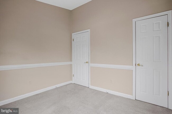 Building Photo - 14669 Cambridge Cir