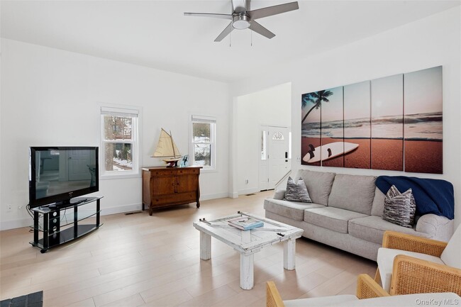 Building Photo - 34 Starboard Rd