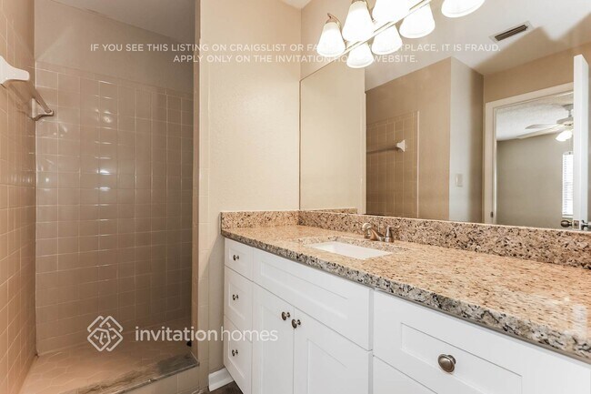 Building Photo - 3738 Hill St