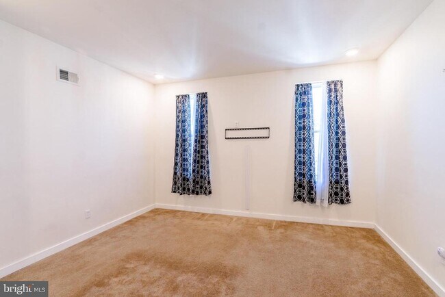 Building Photo - 1829 N 27th St