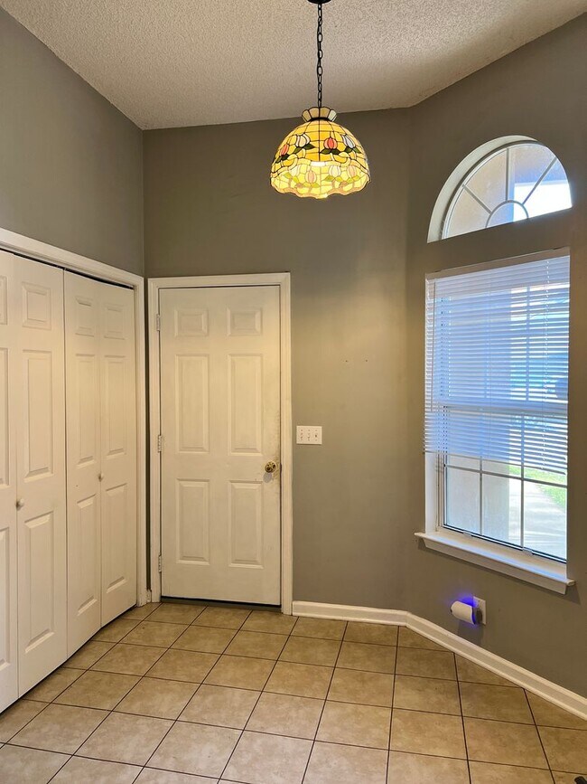 Building Photo - Four bedroom with a fenced in yard!