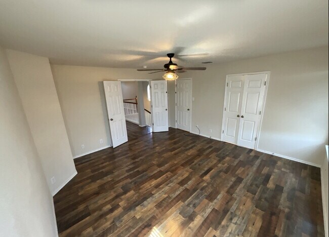 Building Photo - "Charming 3-Bed Oasis with Granite Touches & Cozy Fireplace in Cibolo!"