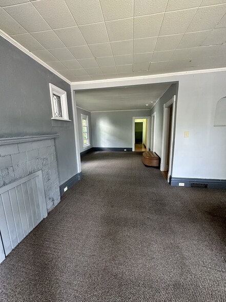 Front Living Room - 1608 Main St