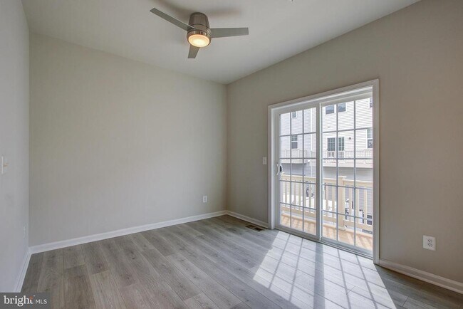 Building Photo - 14217 Travilah Rd