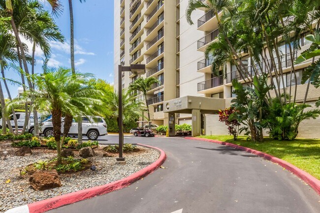 Building Photo - 2 bedroom 1 bath condo in Pearl 1 with 1 covered parking