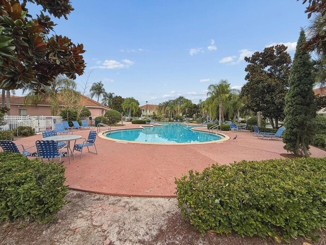 Building Photo - 1302 S Beach Cir
