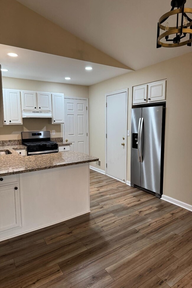 Building Photo - 11374 Celtic Manor Dr