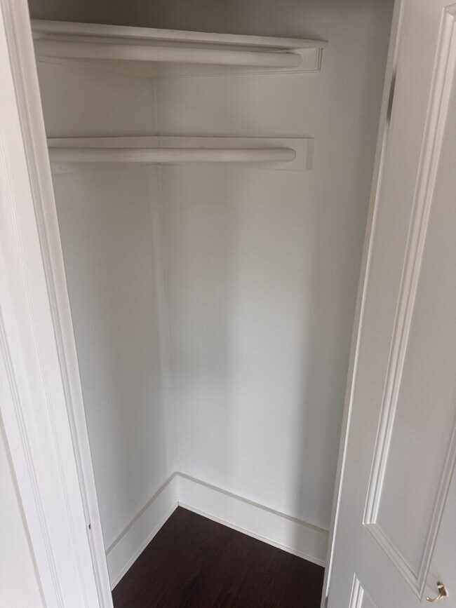 Building Photo - One Bedroom Available in Mansfield