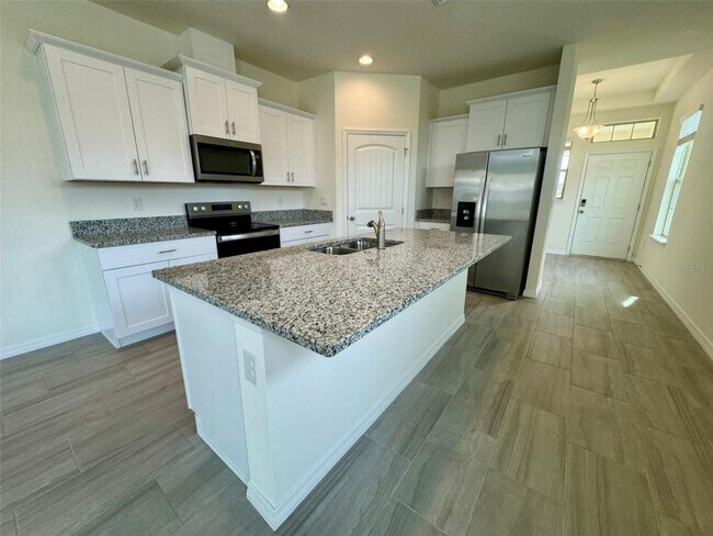 Building Photo - 16085 Scarpetta St