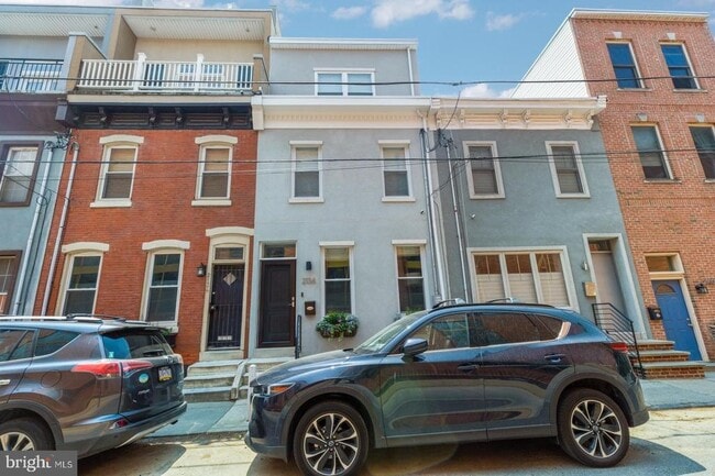 Building Photo - 2136 Pemberton St