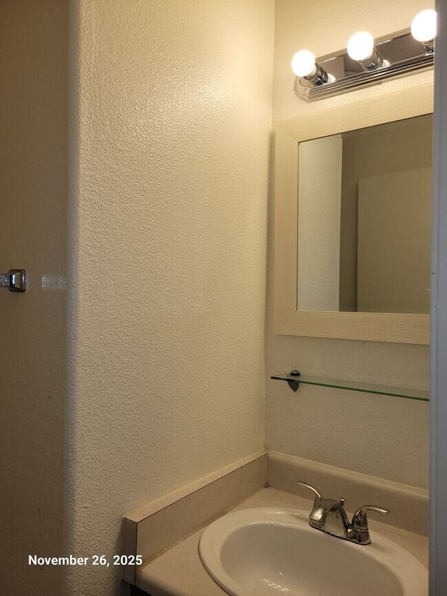 Building Photo - Gorgeous Townhouse for rent!!!