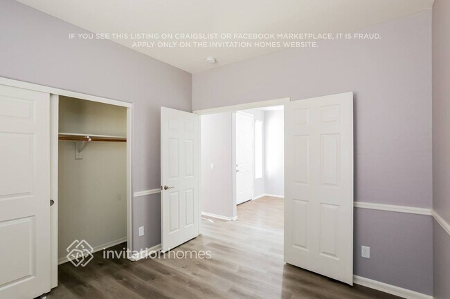 Building Photo - 7120 S 24th Ln