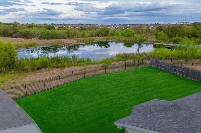 Building Photo - 830 Rench