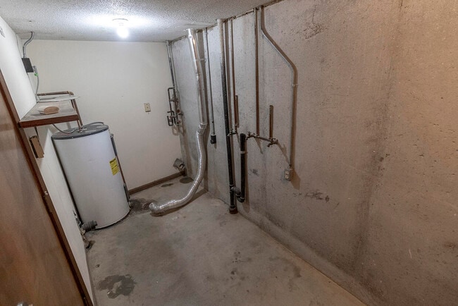 Building Photo - 1003 Canterbury Dr