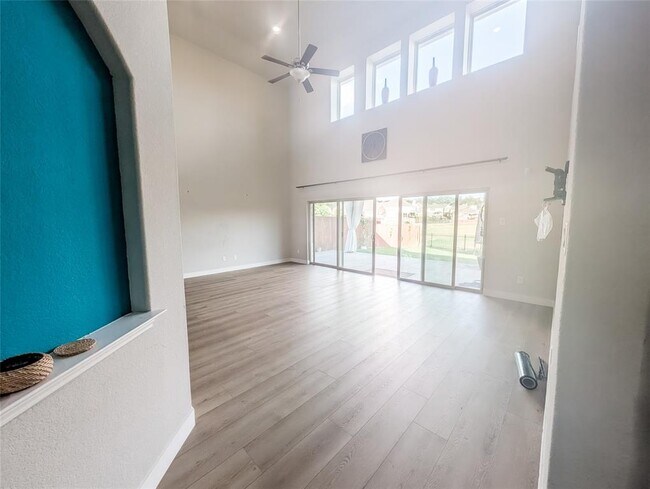 Building Photo - 3636 Mineral Dr
