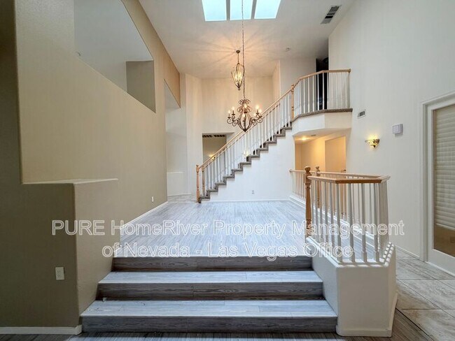 Building Photo - 2121 Stone Croft St