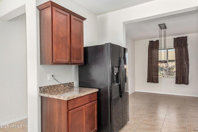 Building Photo - 4880 S 246th Ln