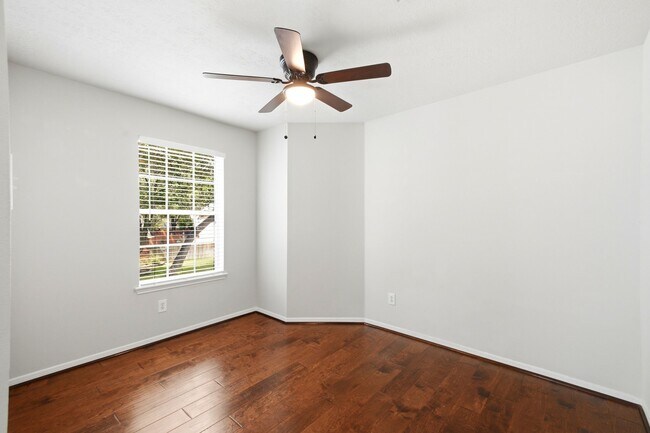 Building Photo - 3126 Waters View Dr