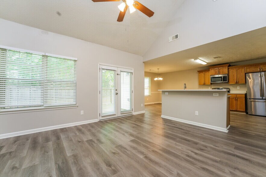 Building Photo - 4265 Wesley Hall Dr