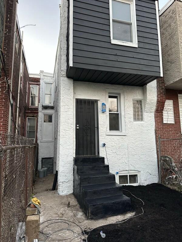 Building Photo - 2823 N 28th St