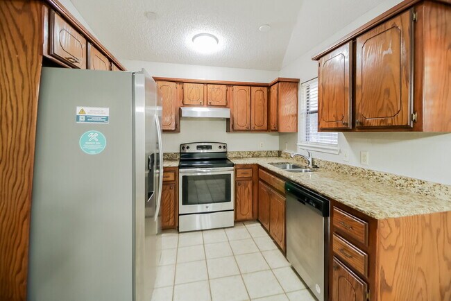 Building Photo - 12509 Ridgegate Rd