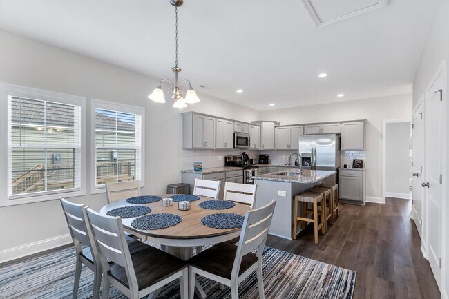 Building Photo - Amazing Rental Coming Soon (Late October-2...