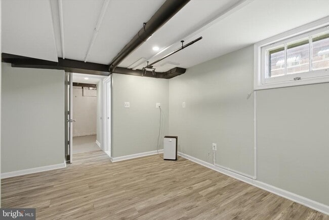 Building Photo - 363 Gusryan St