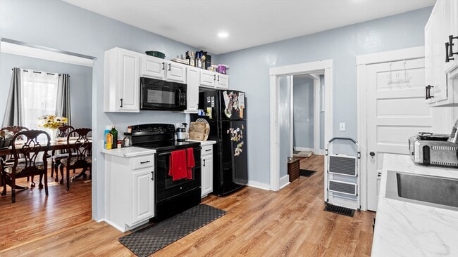 Building Photo - 6-8 Crescent St