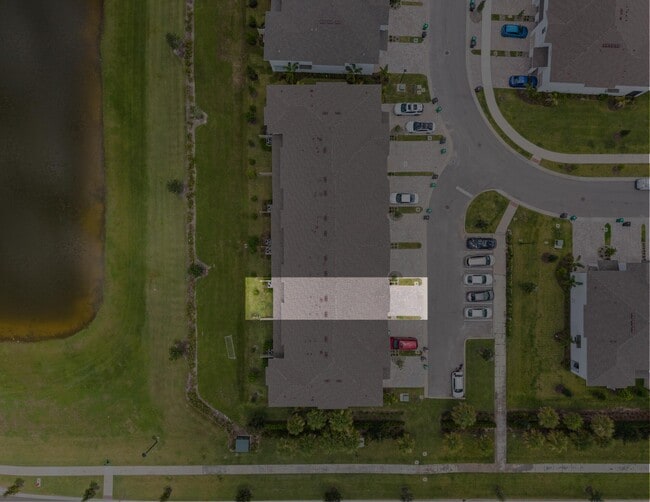 Building Photo - 12869 SW Forli Wy