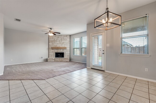 Building Photo - 1012 Lake Meadow Ln