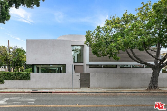 Building Photo - 3104 7th St